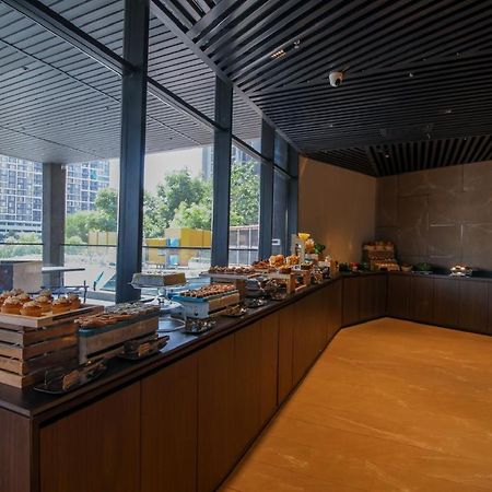Essentia Premier Hotel Pune Wakad Pimpri-Chinchwad 外观 照片